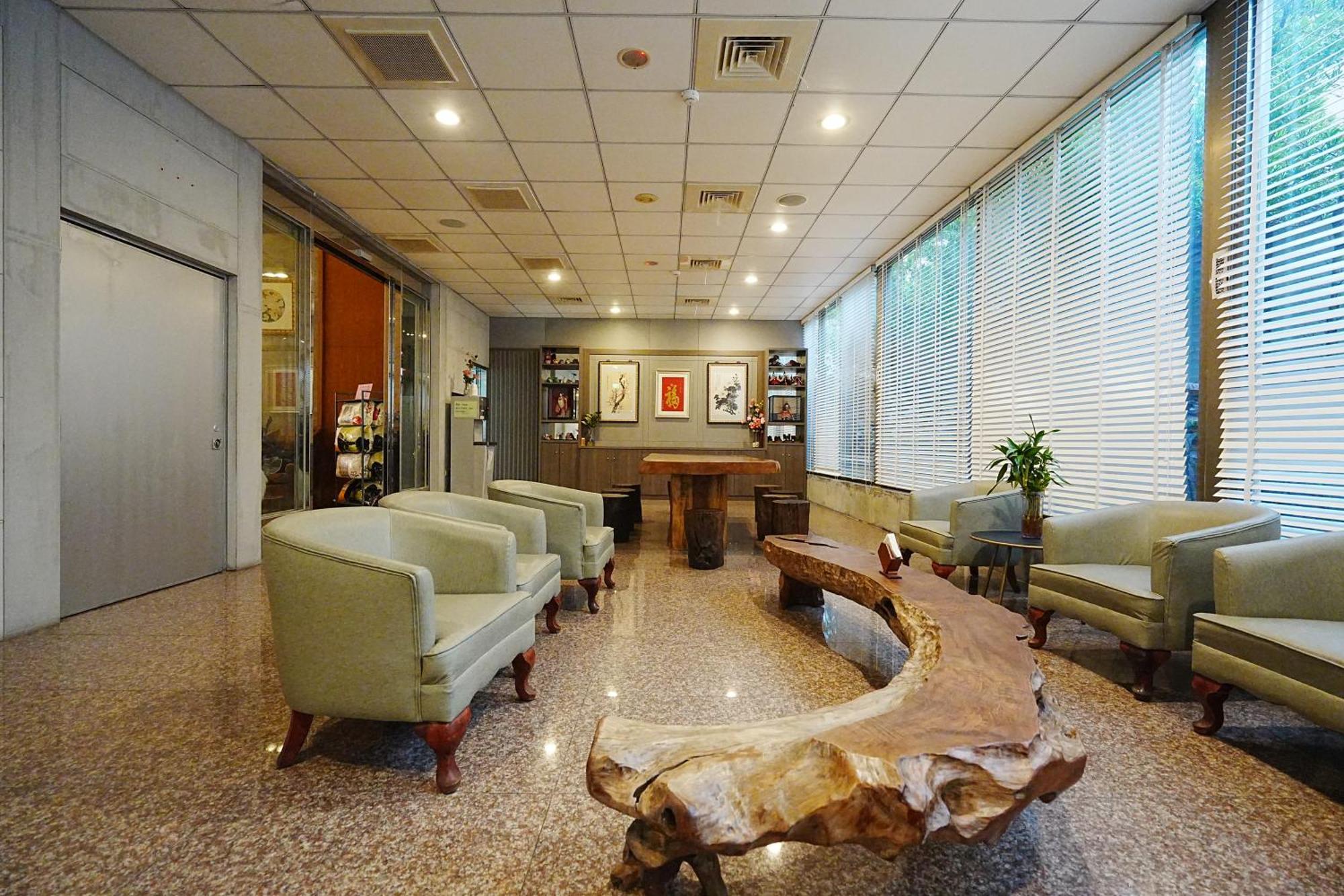 York Hotel Taipei Exterior photo