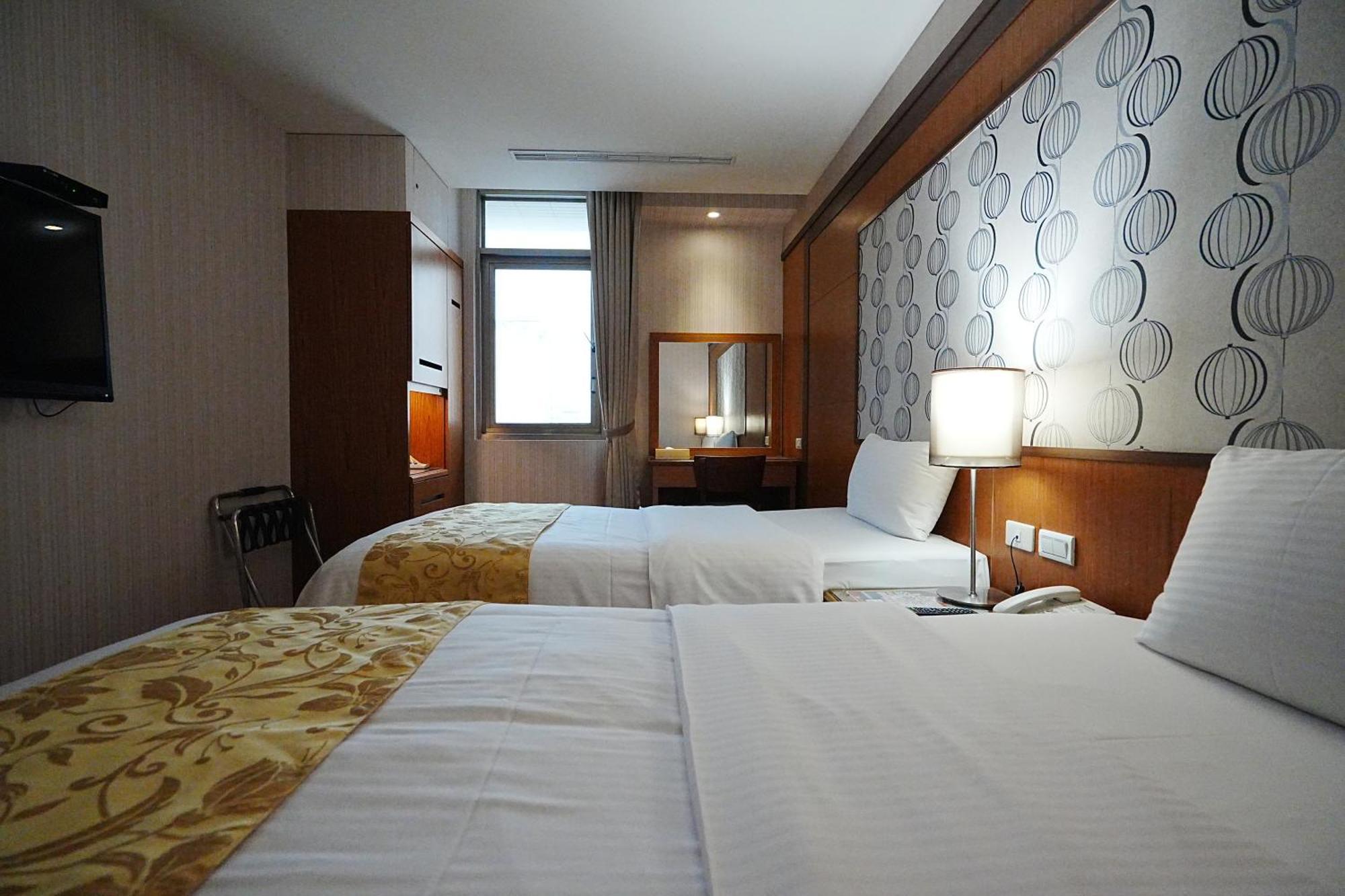 York Hotel Taipei Exterior photo